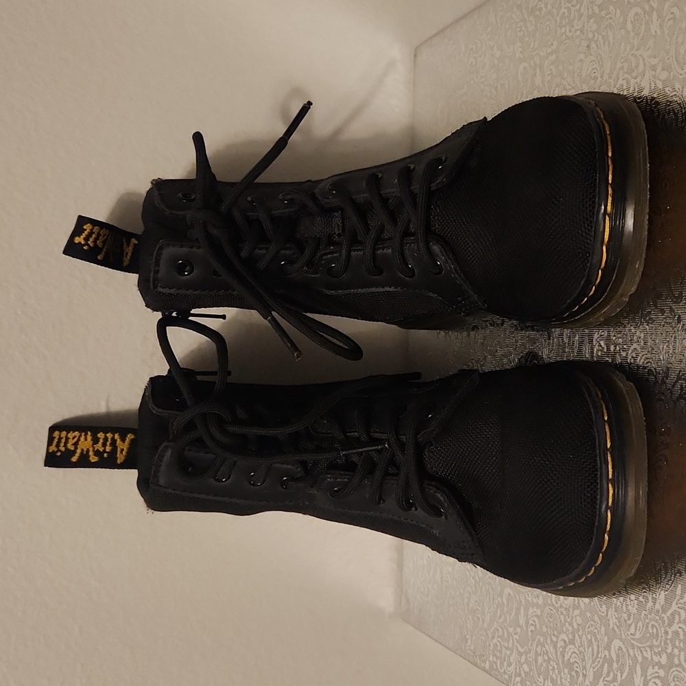 Kids Dr. Martens Black Combat Boots Size 1. - Picture 2 of 11